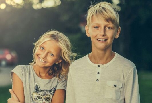 10 Surprising Reasons Siblings Develop Completely Different ...