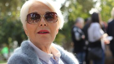 woman, portrait, closeup, elderly, leisure, sunglasses, makeup, elderly, elderly, elderly, elderly, elderly