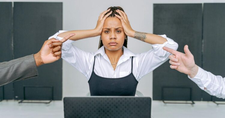 20 Behaviors That Attract Toxicity Into Your Life