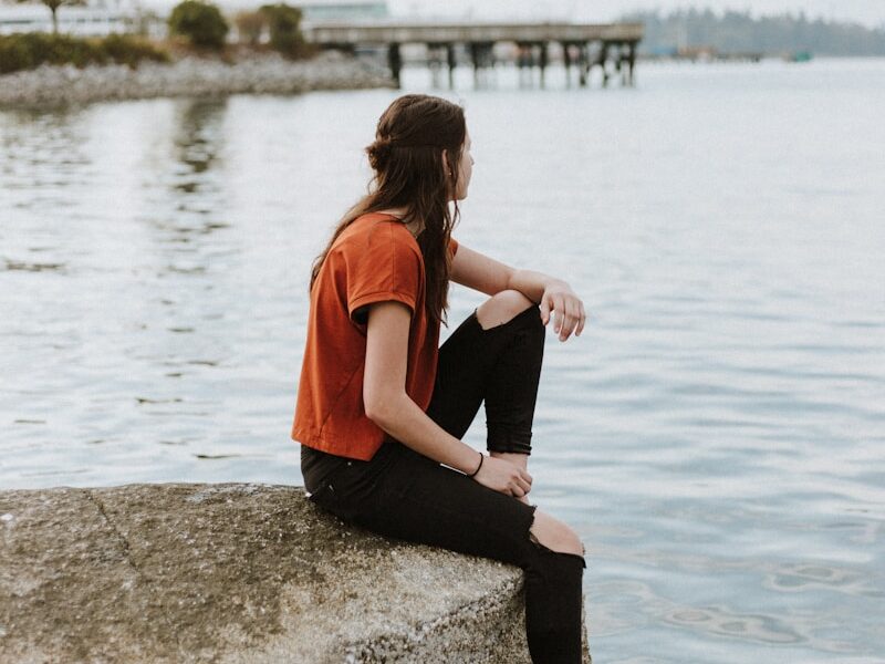 women's orange t-shirt