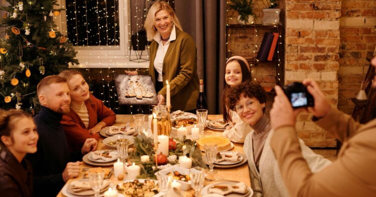 10 Religion Flashpoints That Ruin A Peaceful Dinner Fast