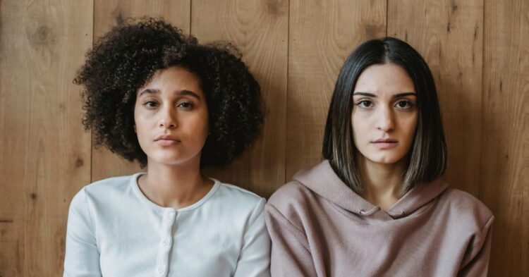 10 Warning Signs Youâre Dealing With A Toxic Friend