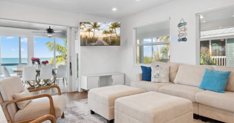 10 Ways To Make A Small Living Room Look Instantly Better